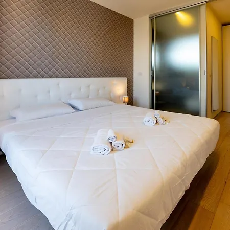 Rooftop Heated Pool - Vip Penthouse Apartment Fano