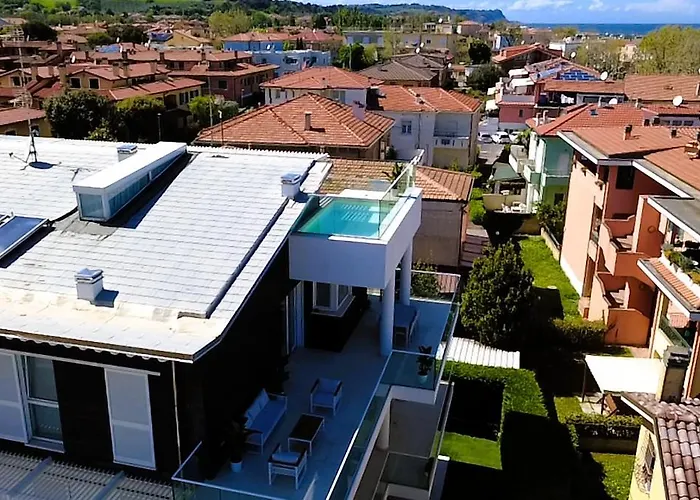 Rooftop Heated Pool - Vip Penthouse Apartment Fano