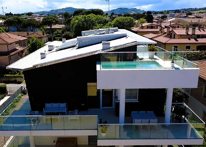 Rooftop Heated Pool - Vip Penthouse Apartment