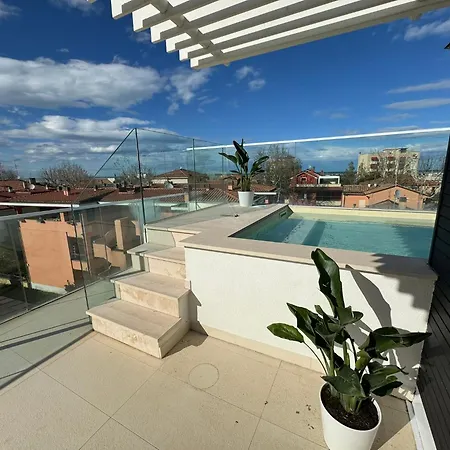 Rooftop Pool - Vip Penthouse Apartment *