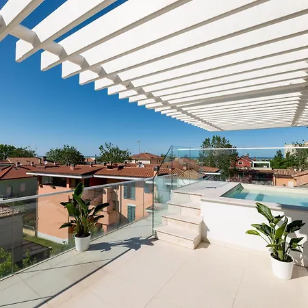 Rooftop Pool - Vip Penthouse 아파트 파노