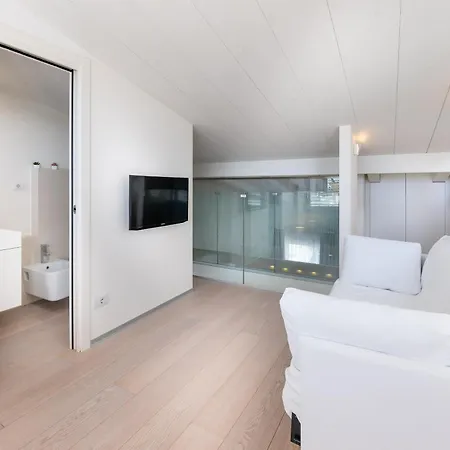 Rooftop Pool - Vip Penthouse 아파트 파노